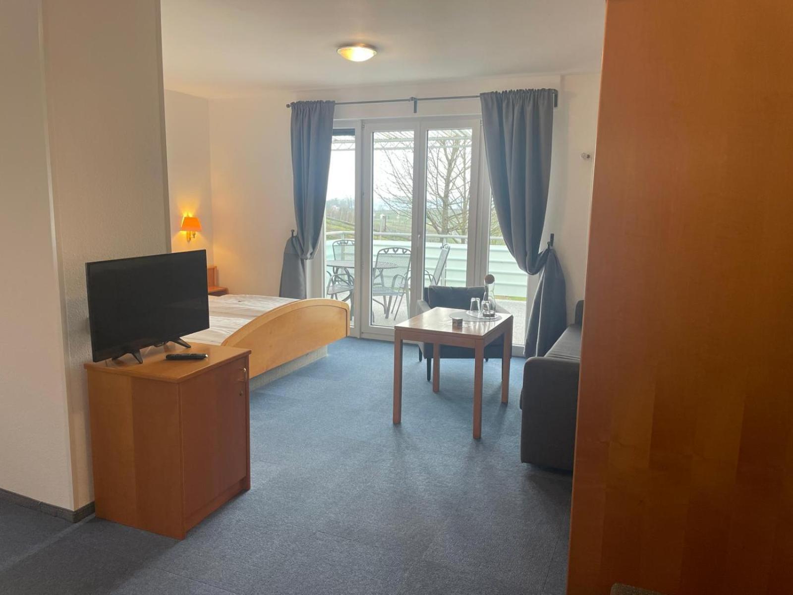 Hotel Berghof Albersweiler Esterno foto
